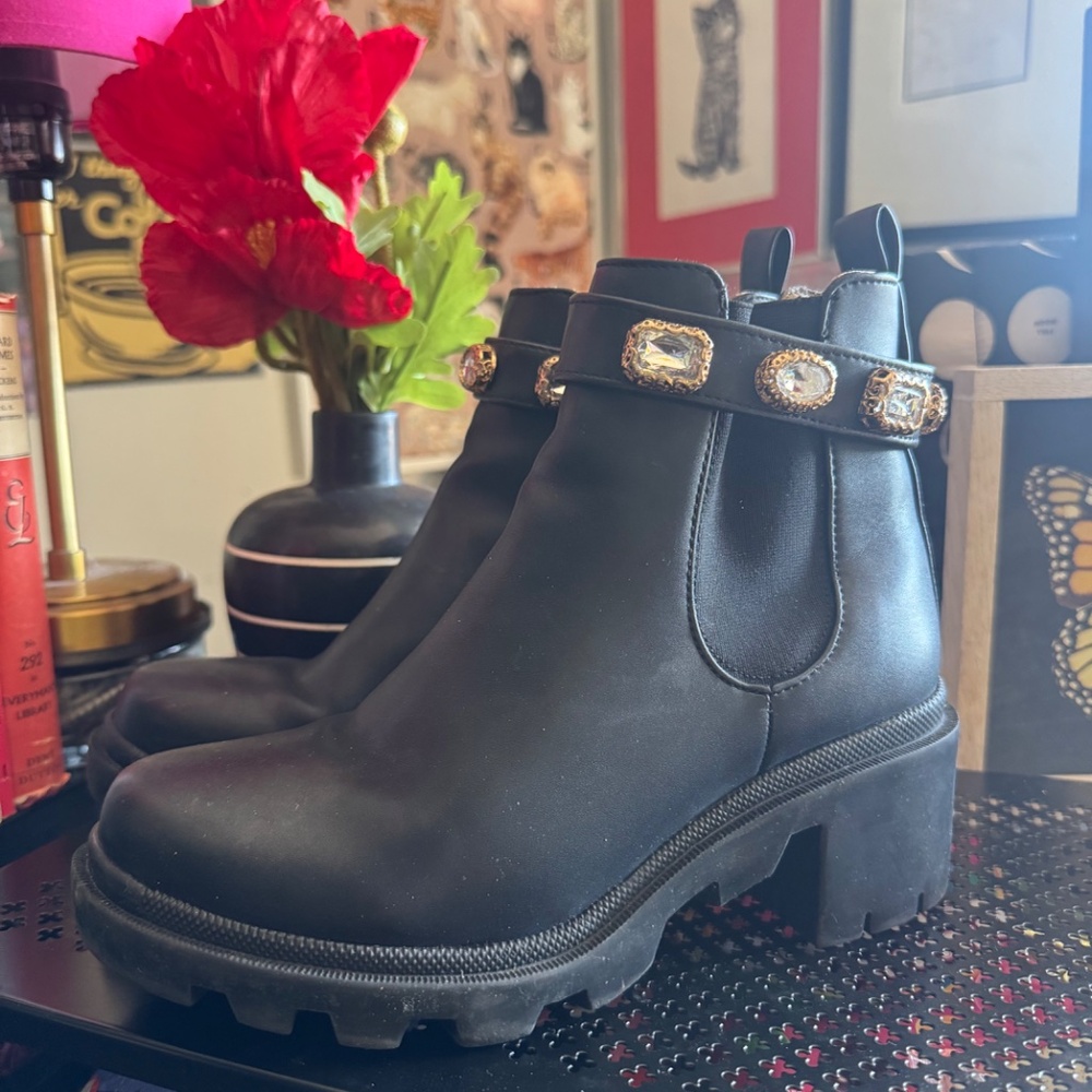 Steve Madden Chelsea Boots🐈‍⬛☕️